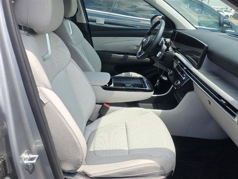 Used 2025 Hyundai Tucson Limited AWD/4WD image 8