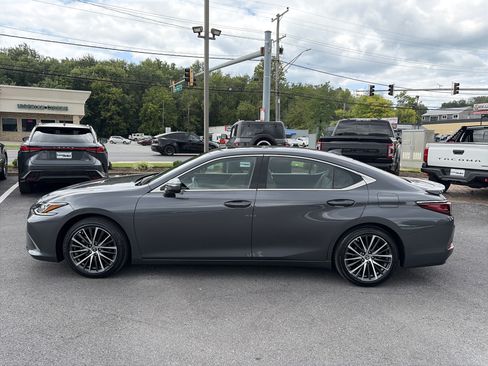 Certified 2025 Lexus ES 350 w/ Premium Package FWD image 2