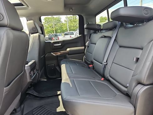 Used 2020 Chevrolet Silverado 1500 LT Trail Boss AWD/4WD image 10