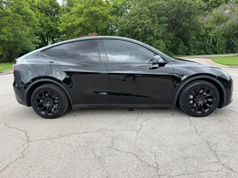 Used 2021 Tesla Model Y Long Range AWD/4WD image 5