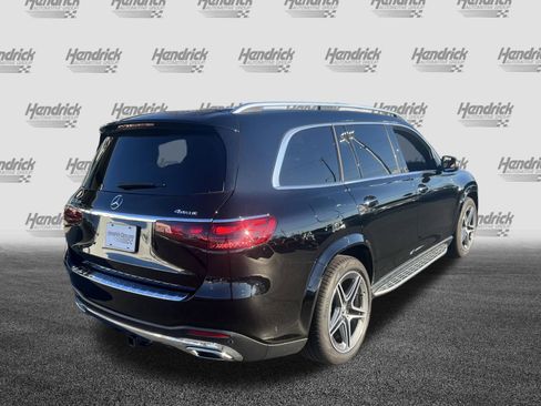 Used 2024 Mercedes-Benz GLS 450 4MATIC image 10