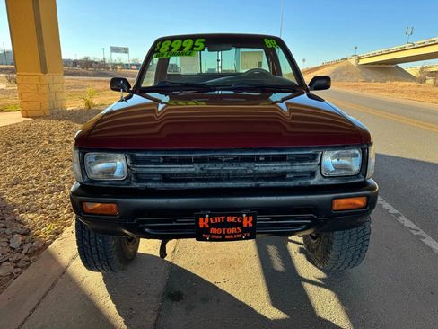 Used 1989 Toyota Pickup Deluxe image 8