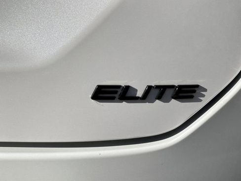 Certified 2024 Honda Pilot Elite image 37
