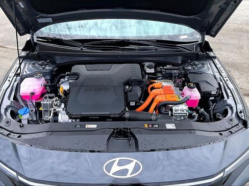 New 2026 Hyundai Elantra Limited image 12