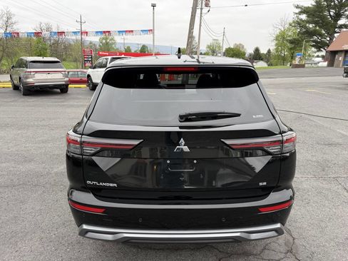 Used 2025 Mitsubishi Outlander SE AWD/4WD image 5