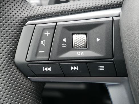 Used 2025 Mitsubishi Outlander AWD image 24