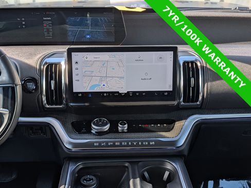 Certified 2025 Ford Expedition Max Platinum w/ Stealth Performance Package AWD/4WD image 23