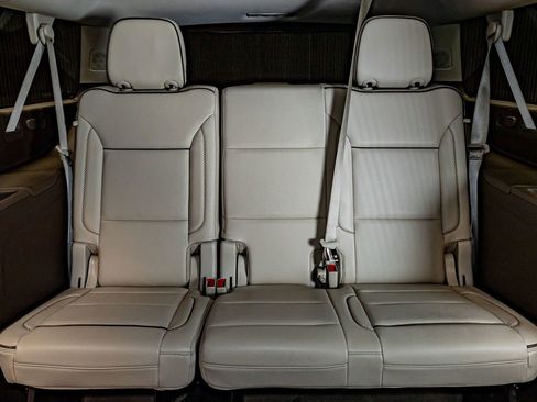 Used 2021 GMC Yukon XL Denali w/ Denali Ultimate Package image 24