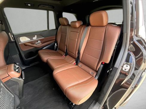 Certified 2024 Mercedes-Benz GLS 450 4MATIC image 28
