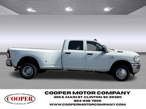 Used 2024 RAM 3500 Tradesman w/ Chrome Appearance Group image 6