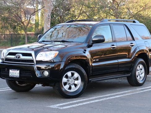 Used 2007 Toyota 4Runner Sport image 2
