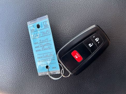 Used 2019 Toyota RAV4 XLE w/ Protection Package FWD image 35