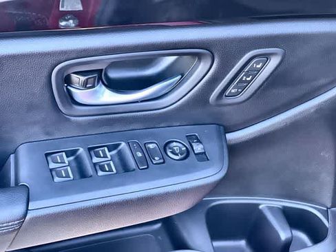 Used 2025 Honda Pilot Touring image 30