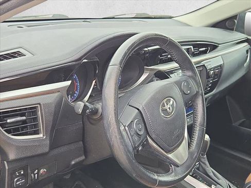 Used 2015 Toyota Corolla S image 10