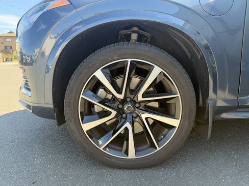 Certified 2022 Volvo XC90 T8 Inscription Expression w/ Advanced Package image 12