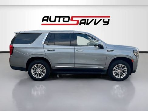 Used 2023 GMC Yukon SLT w/ SLT Premium Package AWD/4WD image 8