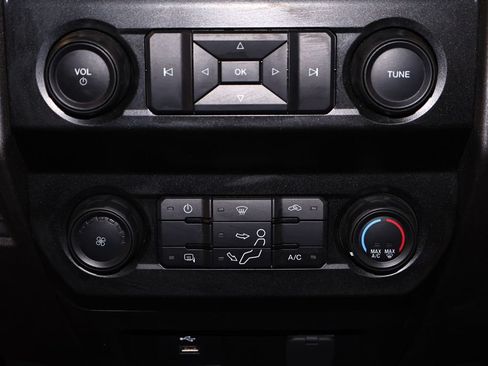Certified 2022 Ford F550 2WD Regular Cab Super Duty image 27
