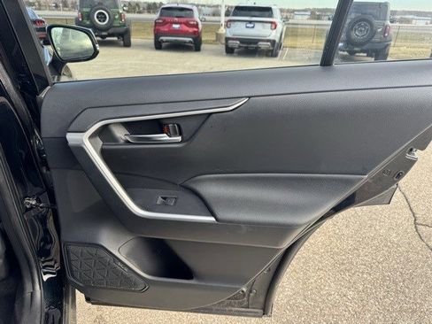 Used 2023 Toyota RAV4 XLE Premium image 33