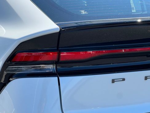 New 2026 Toyota Prius XLE image 31