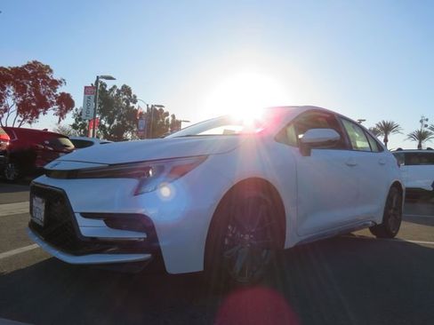 Certified 2026 Toyota Corolla SE image 3