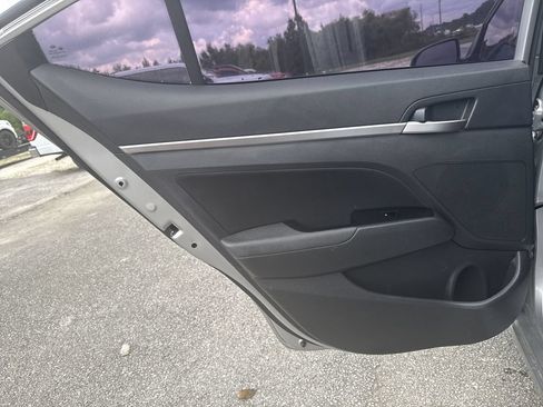 Used 2020 Hyundai Elantra SEL w/ Cargo Package (C1) FWD image 22