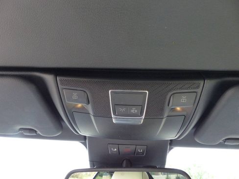 Used 2014 Mercedes-Benz SL 550 image 49