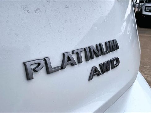 Used 2024 Nissan Rogue Platinum w/ Platinum Premium Package AWD/4WD image 9