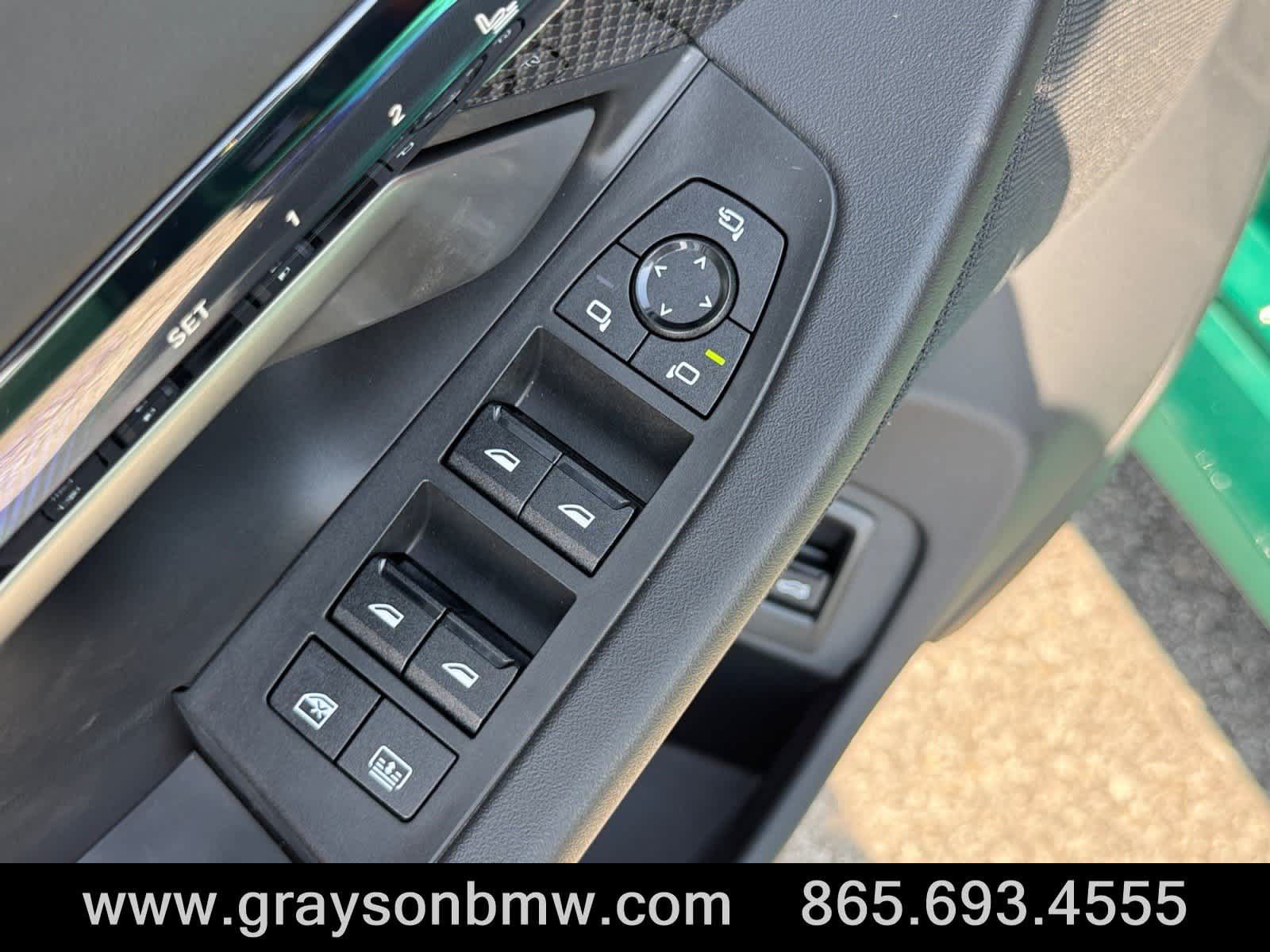 Used 2025 BMW M5 w/ Carbon Package AWD/4WD image 18