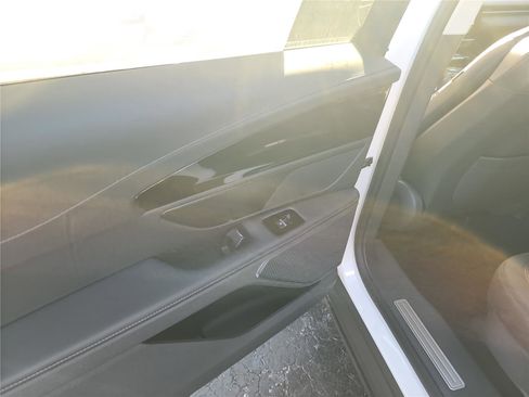 New 2026 Lincoln Nautilus Premier image 16