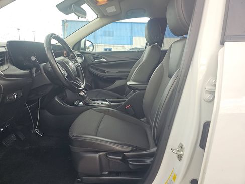 Used 2024 Buick Encore GX Preferred FWD image 3