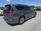 Certified 2021 Chrysler Pacifica Touring-L image 5