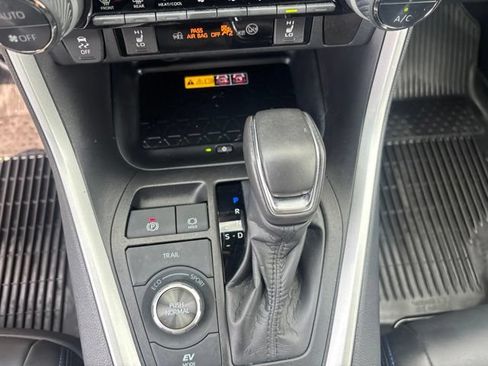 Used 2023 Toyota RAV4 XSE AWD/4WD image 35