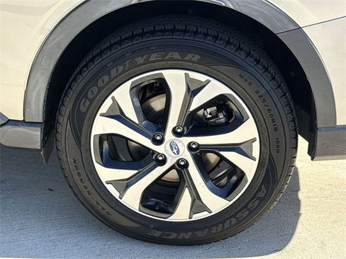 Used 2020 Subaru Outback Limited image 12
