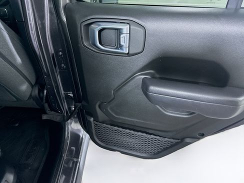 Used 2024 Jeep Wrangler Willys image 27