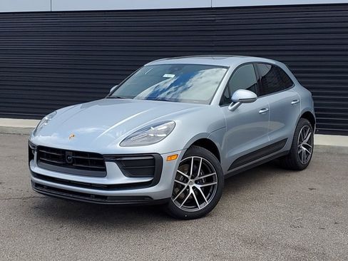 Used 2025 Porsche Macan AWD/4WD image 1