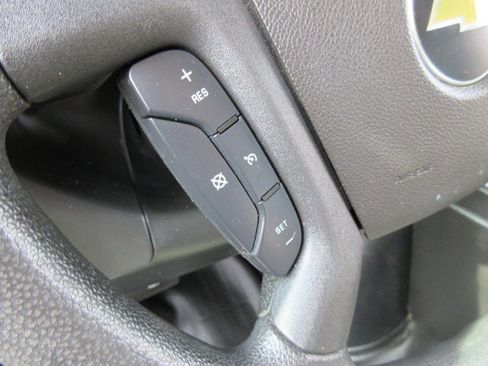 Used 2017 Chevrolet Express 3500 RWD image 37