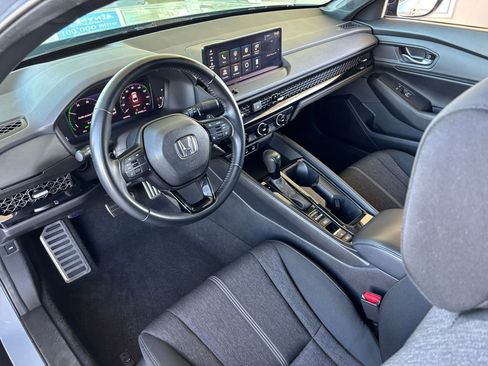 Used 2023 Honda Accord Sport image 9