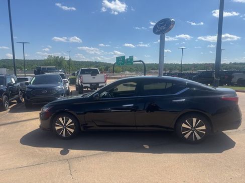 Used 2022 Nissan Altima 2.5 SL FWD image 7