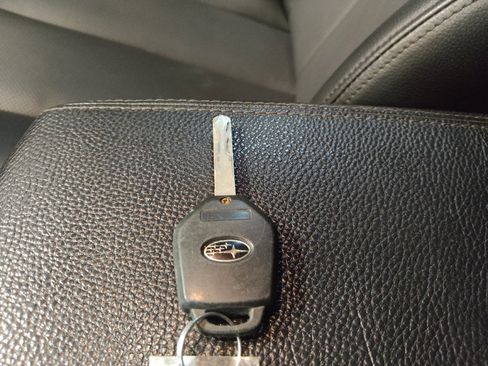 Used 2014 Subaru Outback 3.6R Limited w/ Accessory Value Package (OYZ) AWD/4WD image 32