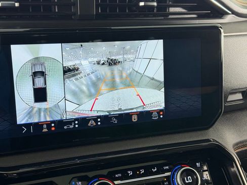 Used 2024 GMC Sierra 2500 AT4 w/ AT4 Premium Plus Package image 17