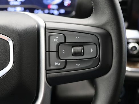 Used 2024 GMC Sierra 2500 SLE image 25