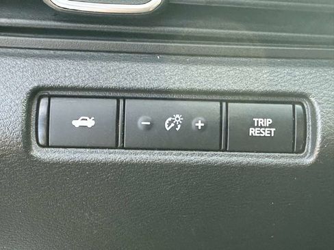 Used 2022 Nissan Altima 2.5 SV FWD image 13