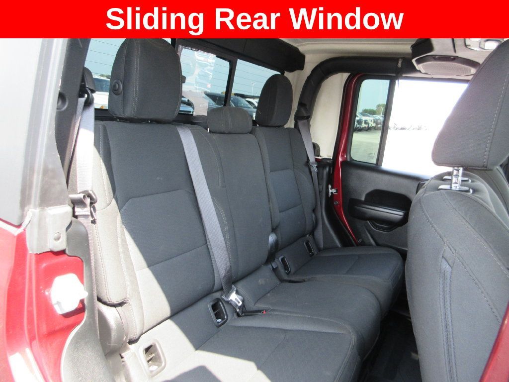 Used 2021 Jeep Gladiator Sport AWD/4WD image 23