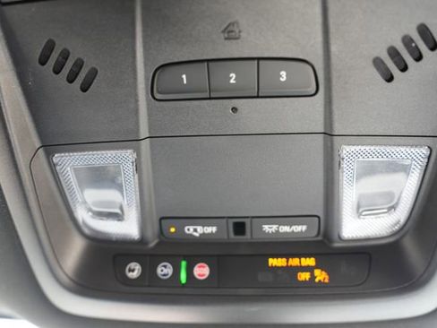 Used 2024 Buick Enclave Premium AWD/4WD image 34