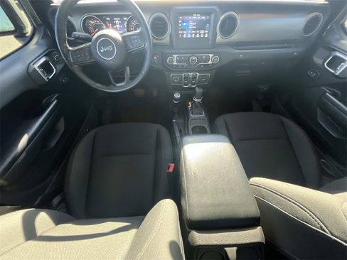 Used 2021 Jeep Gladiator Sport image 16
