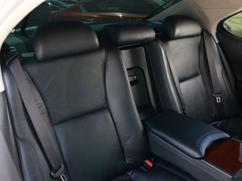 Used 2011 Lexus LS 460 w/ Luxury Value Edition RWD image 17