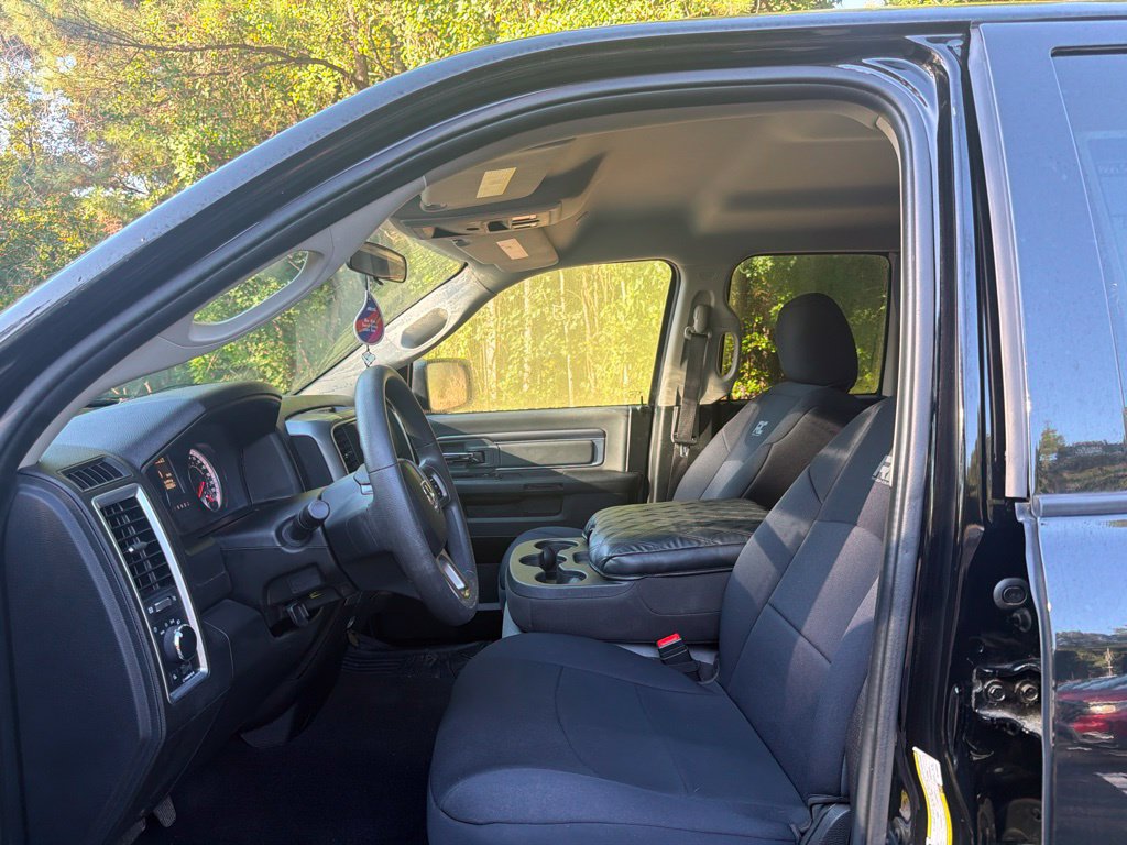 Used 2024 RAM 1500 Classic SLT AWD/4WD image 12
