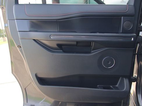 Used 2023 Ford Expedition Max Limited image 44