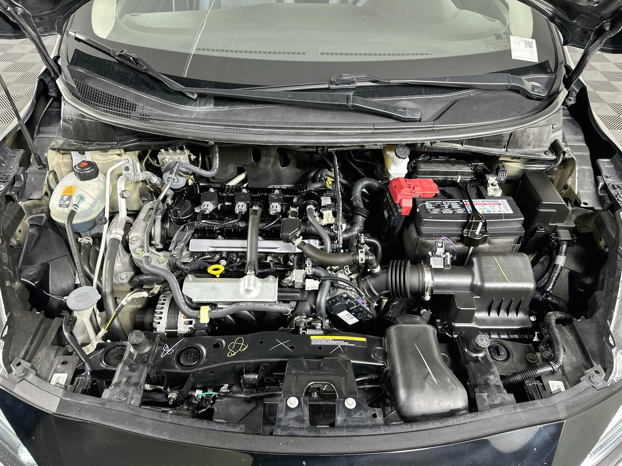 Used 2025 Nissan Versa SV FWD image 32