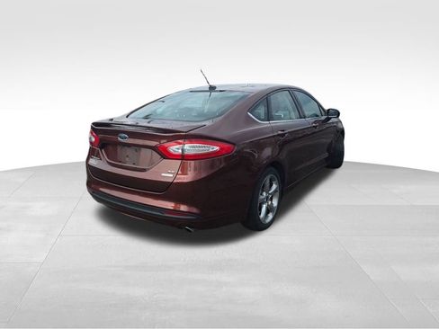 Used 2015 Ford Fusion SE w/ Equipment Group 201A FWD image 8